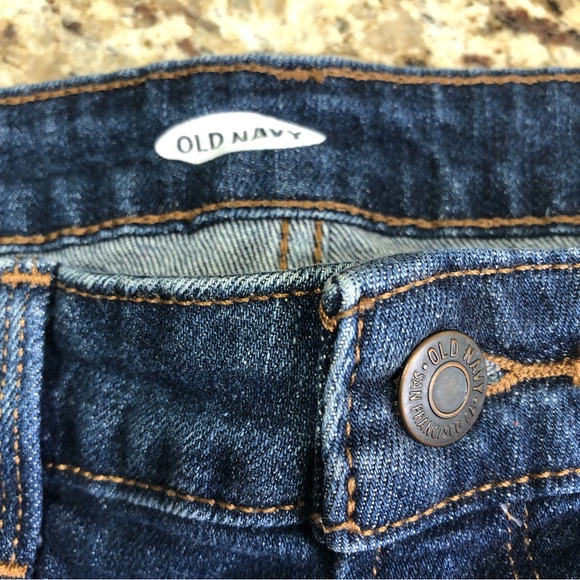 Old Navy Distressed Dark Wash Rolled Hem Denim Shorts - Picture 3 of 5